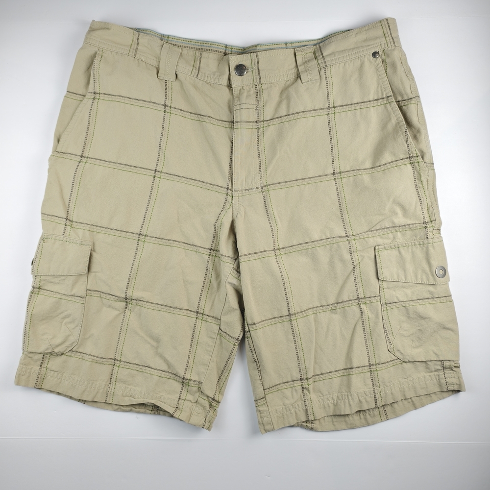 Columbia Omni-Shade Men’s 36x12 Cargo Shorts  Outdoor Active Lifestyle Resort